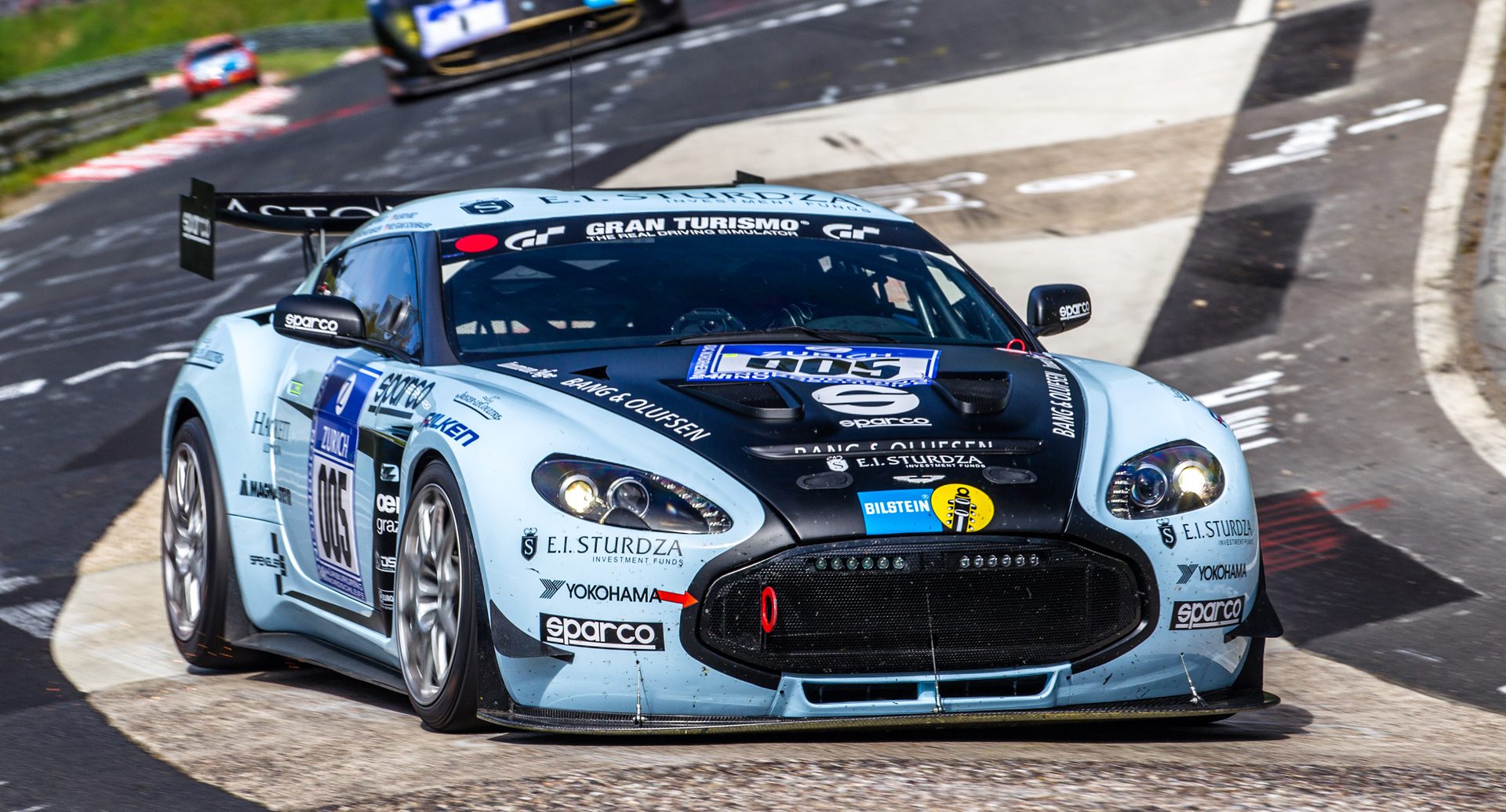 Aston Martin V12 Vantage
