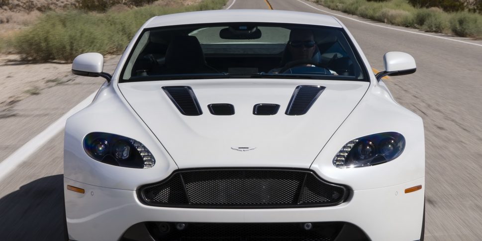 Aston Martin V12 Vantage