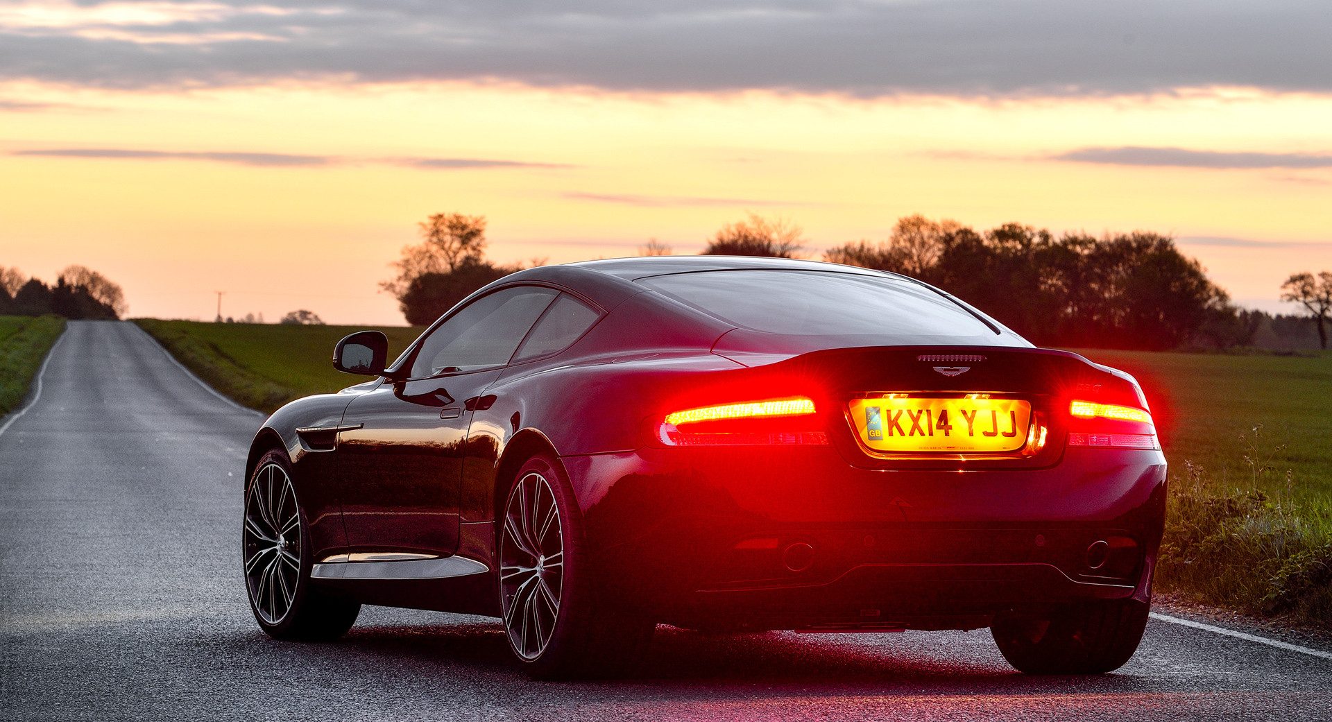 Aston Martin DB9 Carbon Edition