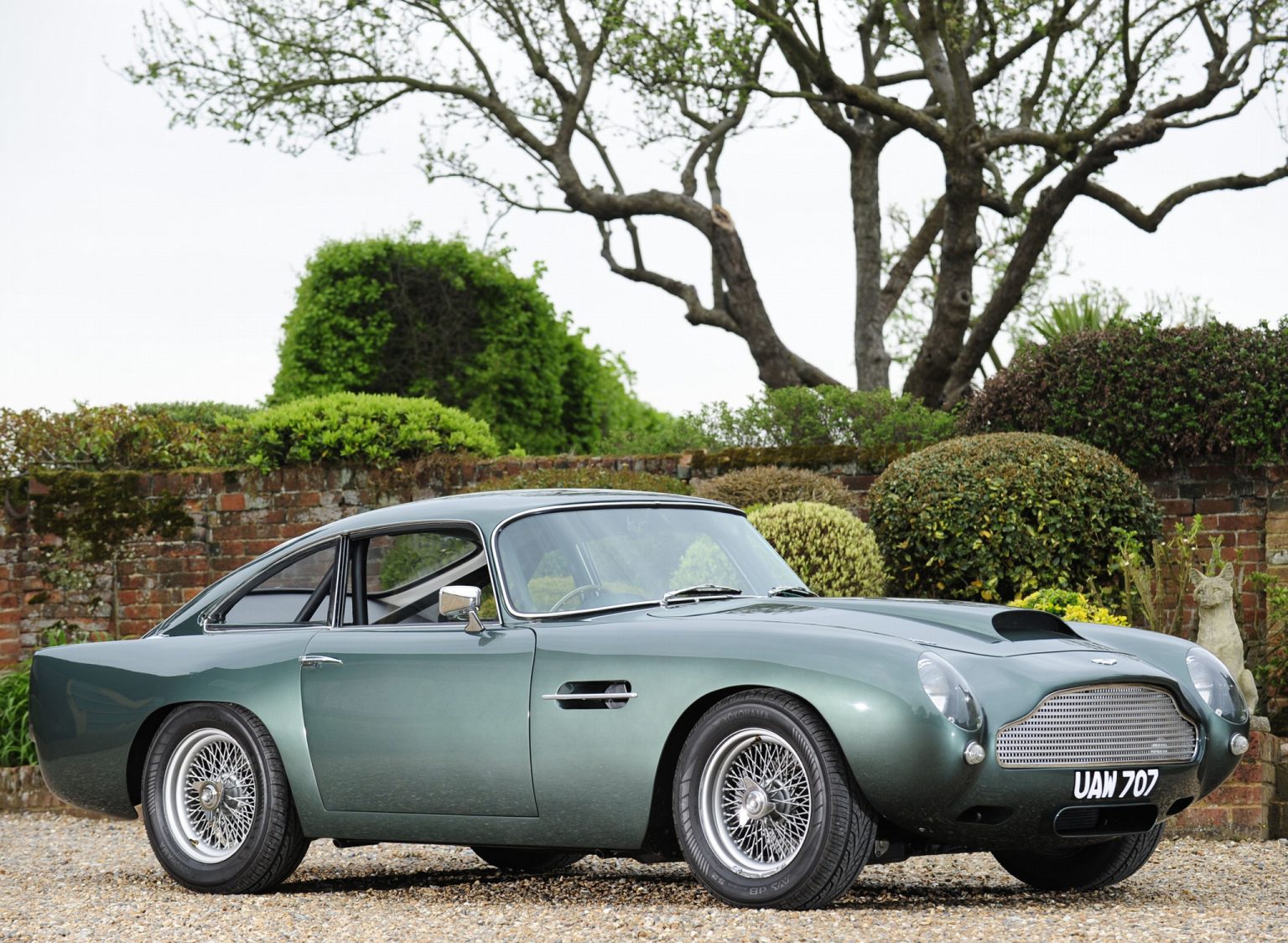 Aston Martin db4