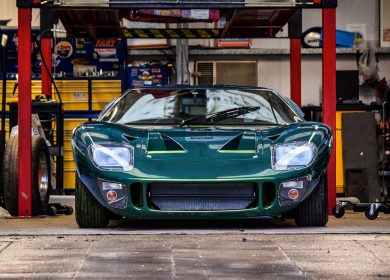 Superformance GT40 continuation – Motor Racing Legends