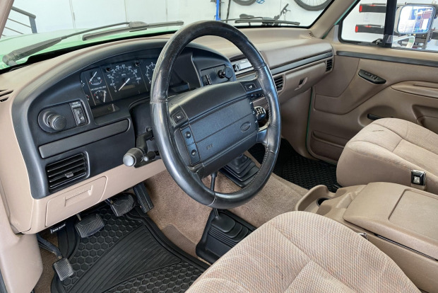 1995 Ford Bronco XLT 