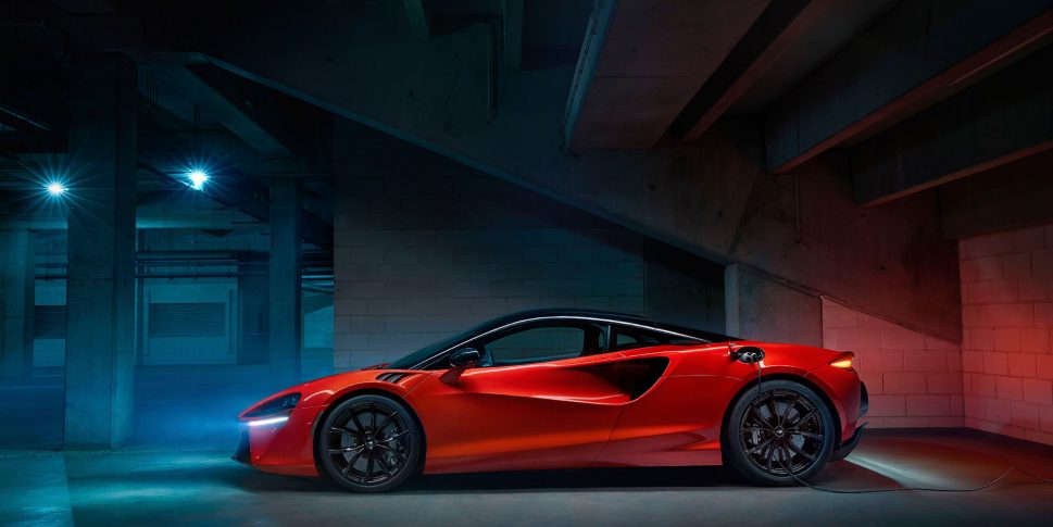 2022 McLaren Artura