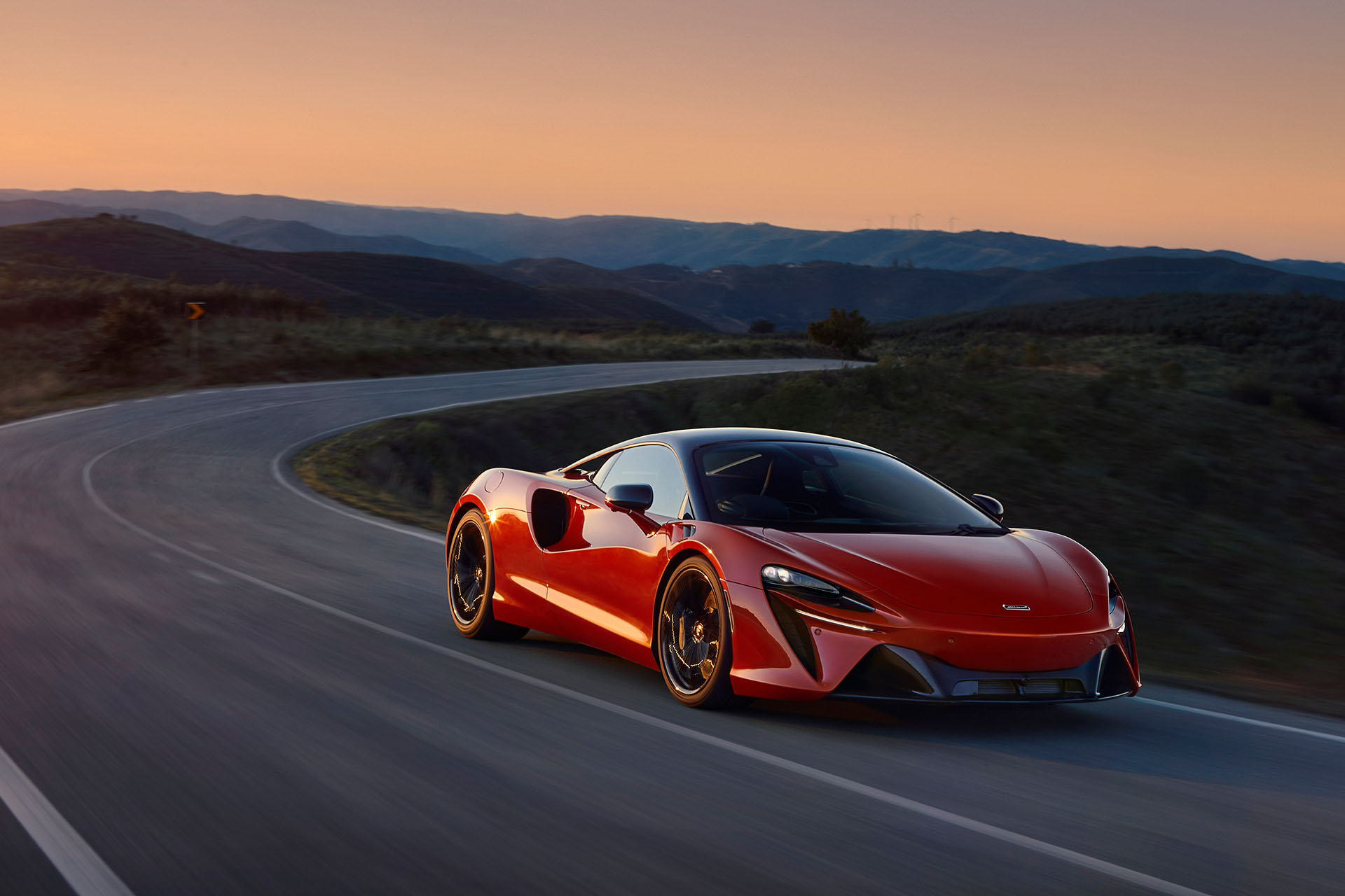 2022 McLaren Artura