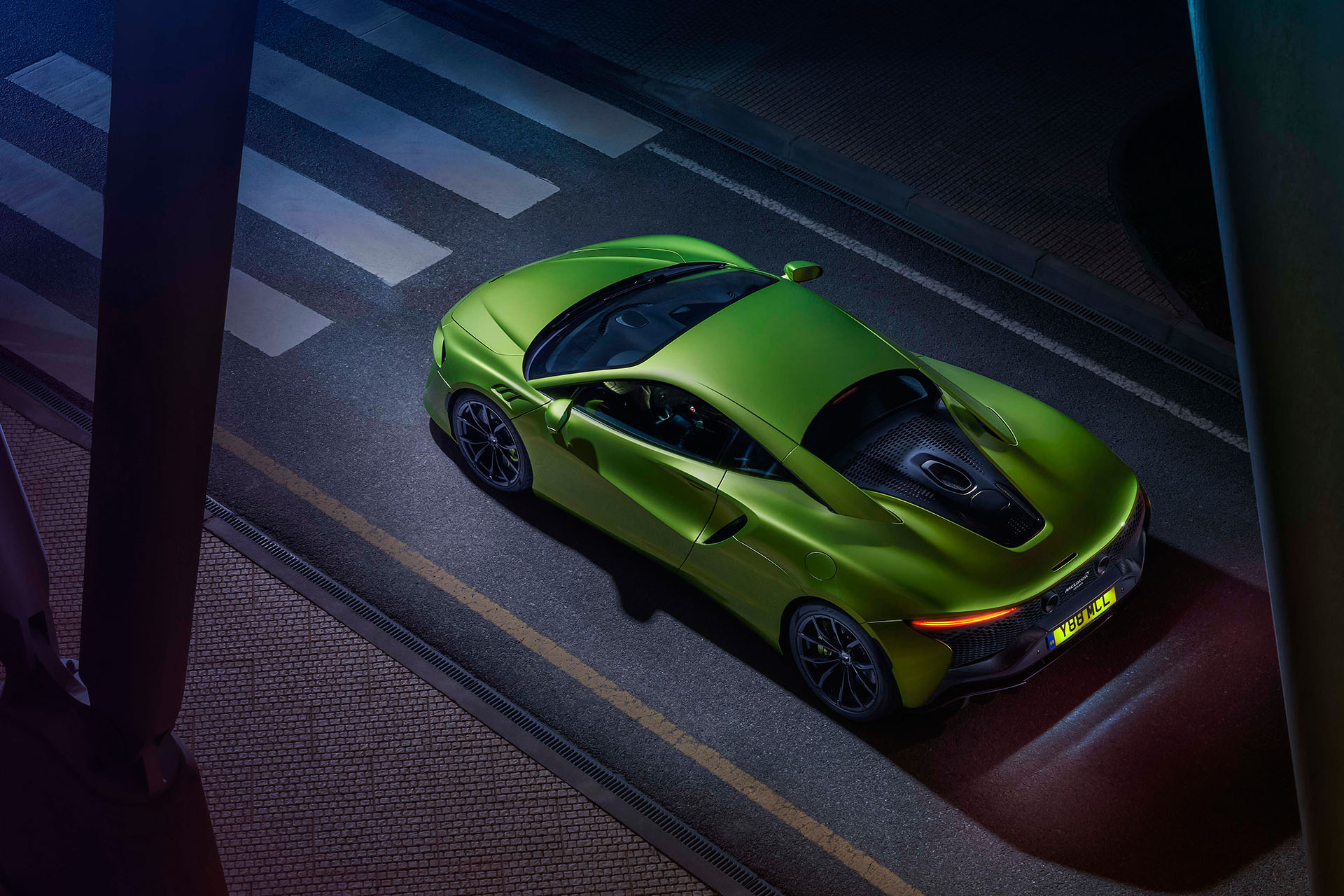 2022 McLaren Artura