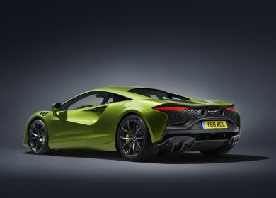 McLaren Artura hybrid design and power figures are controversial