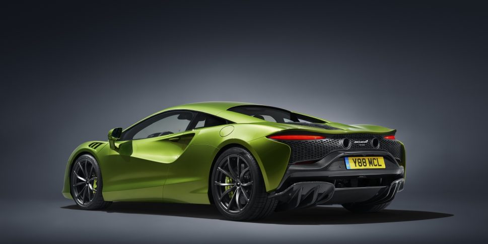 McLaren Artura hybrid