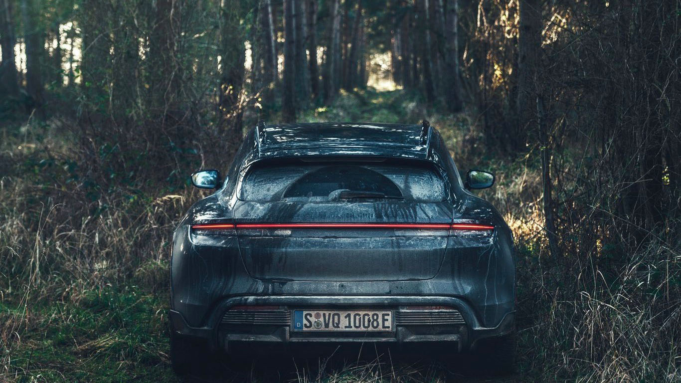 Porsche Taycan Cross Turismo