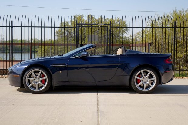 Aston Martin V8 Vantage
