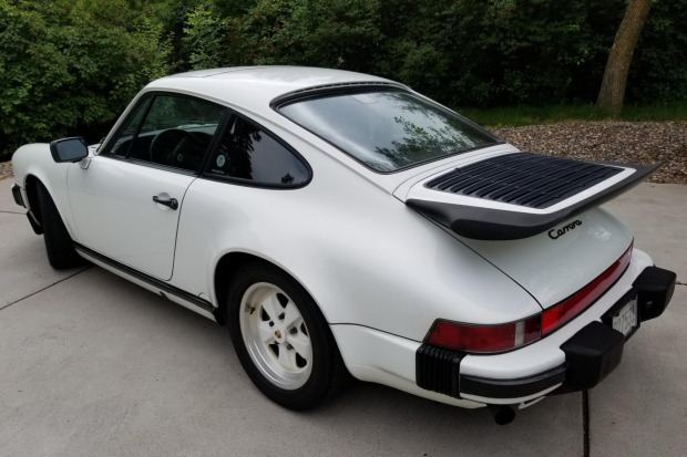 Porsche 911 Carrera Coupe