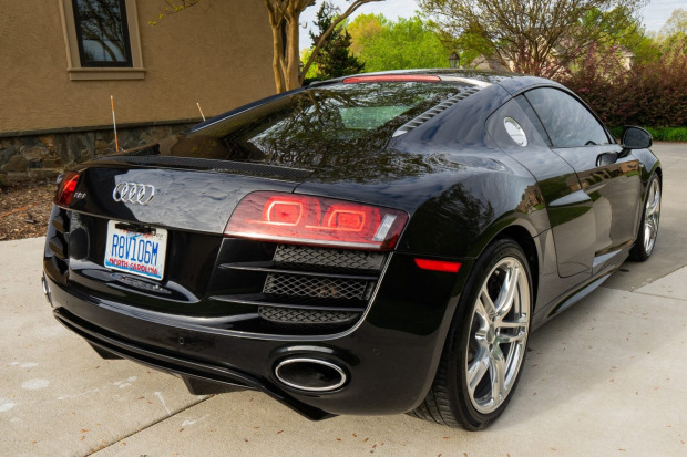 2010 Audi R8 V10