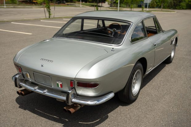 Ferrari 330 2+2