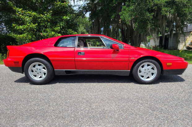 1989 Lotus Esprit Turbo 