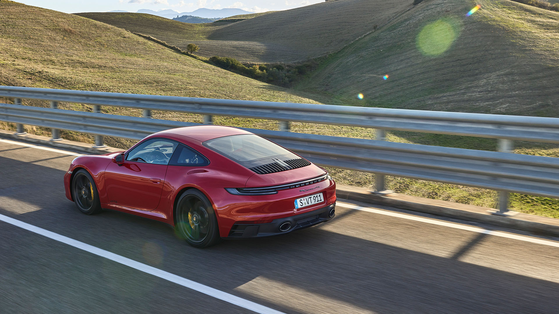 New Porsche 911 GTS