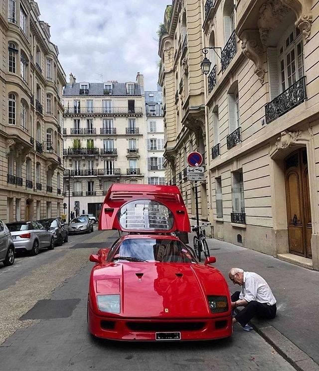 Bernie Sanders Ferrari F40