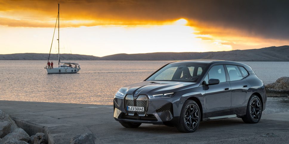 BMW iX