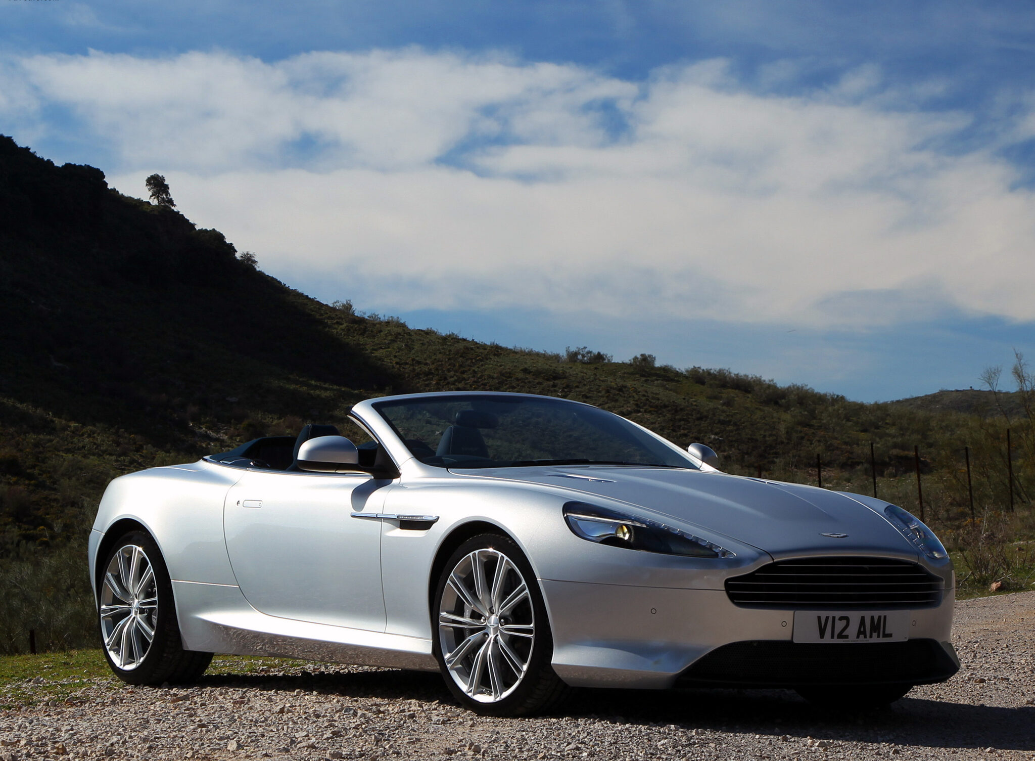 Aston Martin Virage Volante